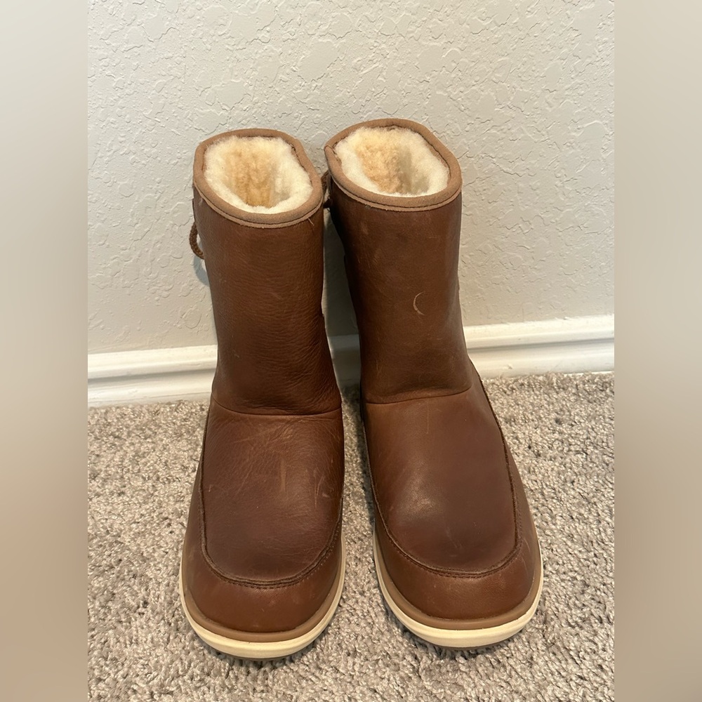 NWOT L.L. BEAN Women’s Leather Shearling boots